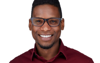 Professional Headshot vs AI Headshot: What Hiring Managers Actually Trust in 2025